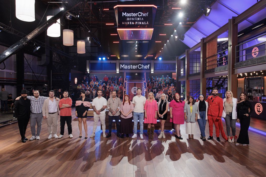 Finala MasterChef, 11 decembrie 2024. Finaliștii intră în bucătăria MasterChef, pregătiți să lupte pentru marele trofeu. Cei trei concurenți sunt copleșiți d (18)