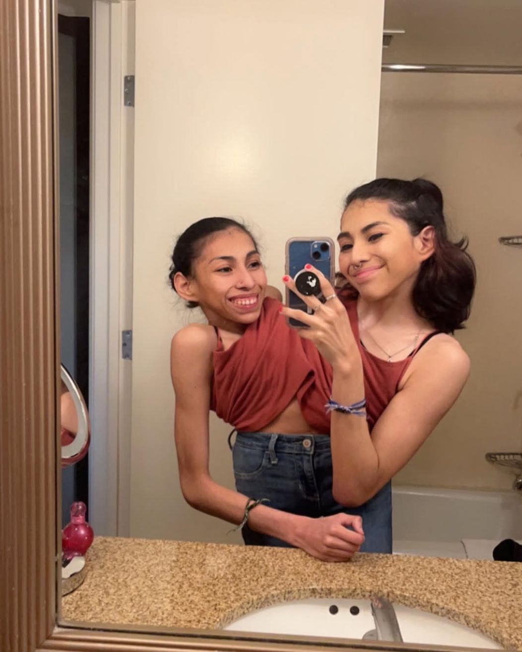 Andrade sister’s vacay in LA 🌴