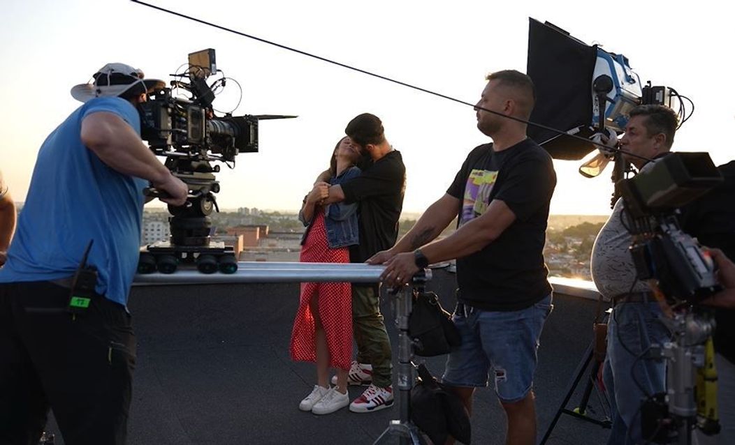 Daniel Nuță și Teona Stavarachi, scenă promo pentru serialul Groapa 
