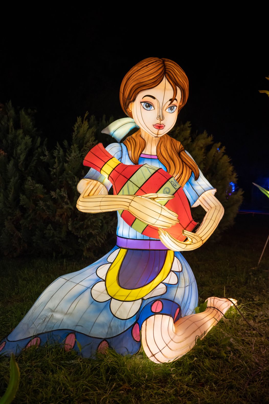 GARDEN OF LIGHTS-199