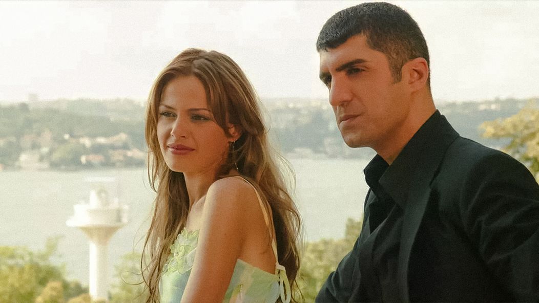 MV5BZDE3Y2ExZjYtYThiNS00M2VkLThiYzEtZWJlOTZiODBkYzU4XkEyXkFqcGc@._V1_