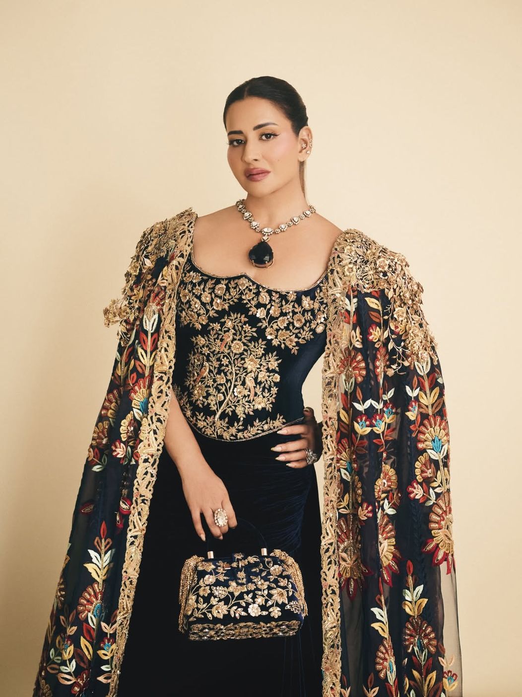 Hyderabad is not just my origin; it is a language, a rhythm, a way of being. Through this look,  (4)