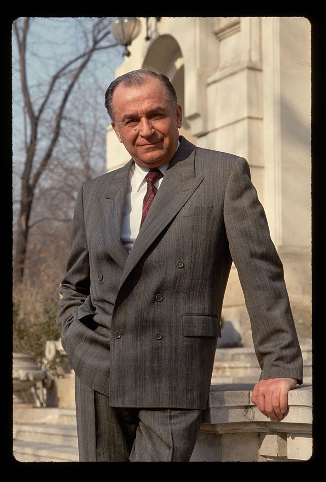 Ion Iliescu, portret de președinte