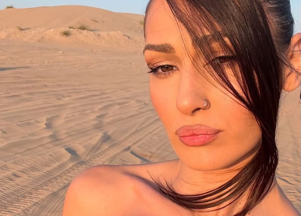 alina eremia in vacanta -dubai