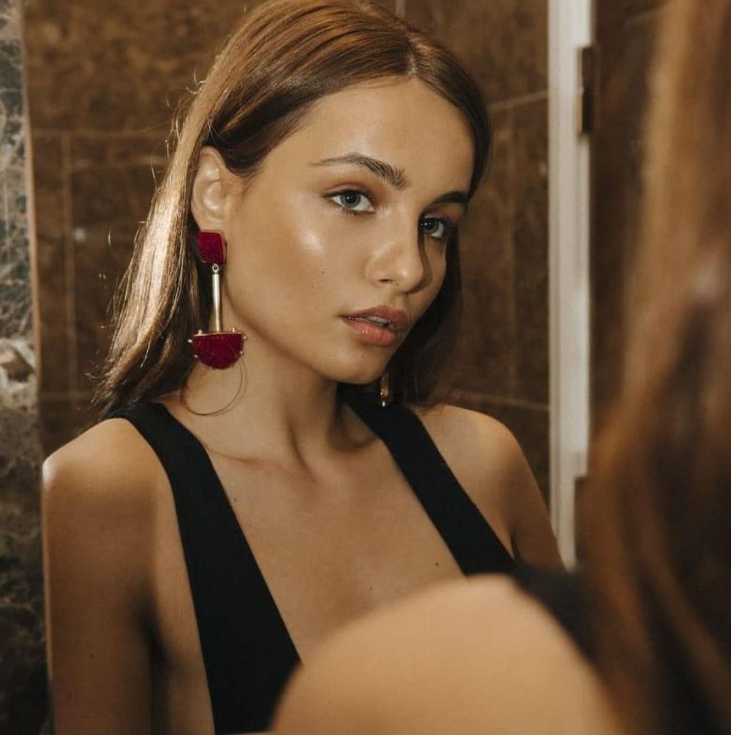 Instagram Ruxandra Porojnicu