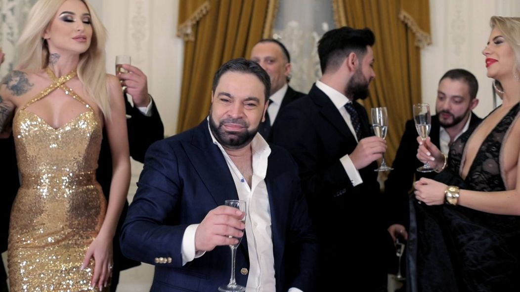 florin-salam-prima-reactie-dupa-ce-nu-a-putut-sa-cante-in-timpul-unei-nunti-de-la-craiova_17