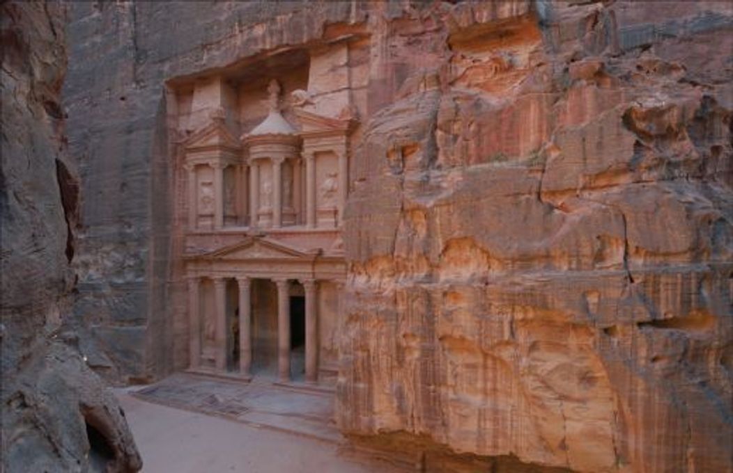 Petra, enclava arheologica in Iordania
