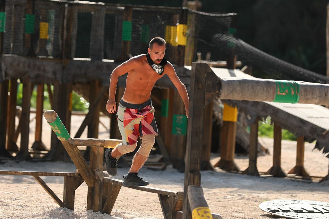 thumbnail_Vasile Petrovschi la Survivor Romania