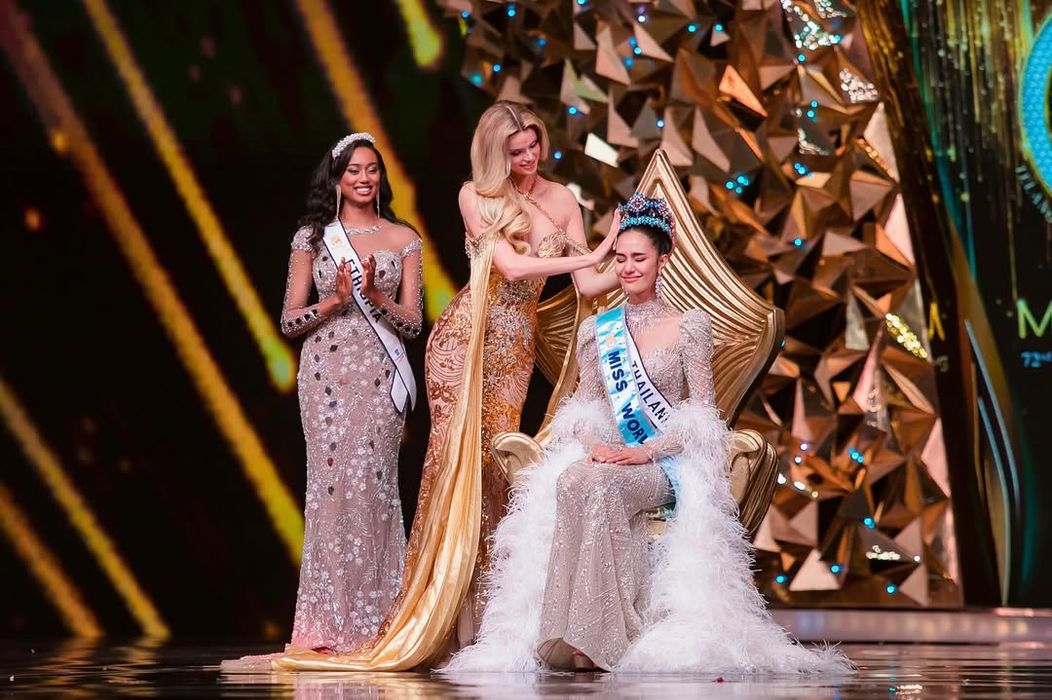 Congratulations to our new Miss World @suchaaata from Thailand  You are entering a wonderful chapter filled with opportunity and potential and I know that you will be amazing. I can’t wait to see you shin (1)