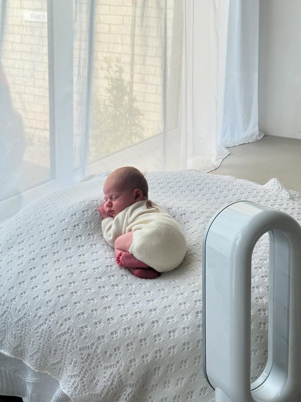 1 month of precious memories we will never forget and a lifetime to go ✨ Gigi Harper you have come into this world and given life a whole new meaning , I feel so lucky to be your mummy and guide you throu (3)