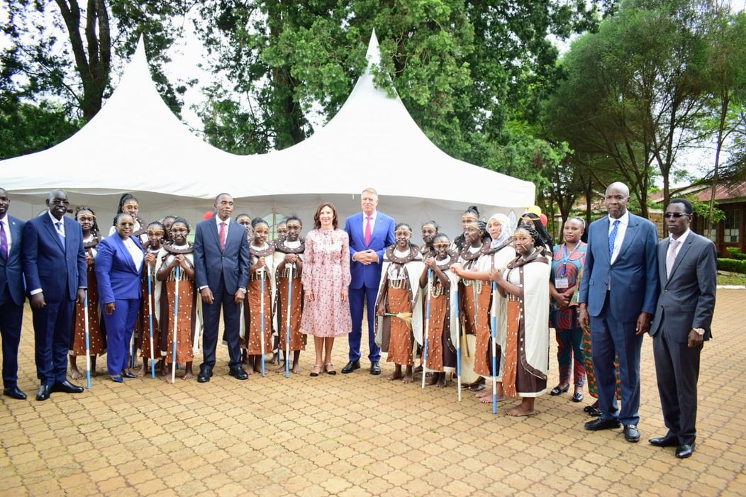 iohannis in africa eleve
