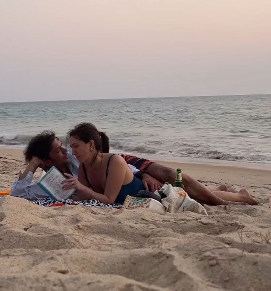 adela si radu valcan pe plaja romantici