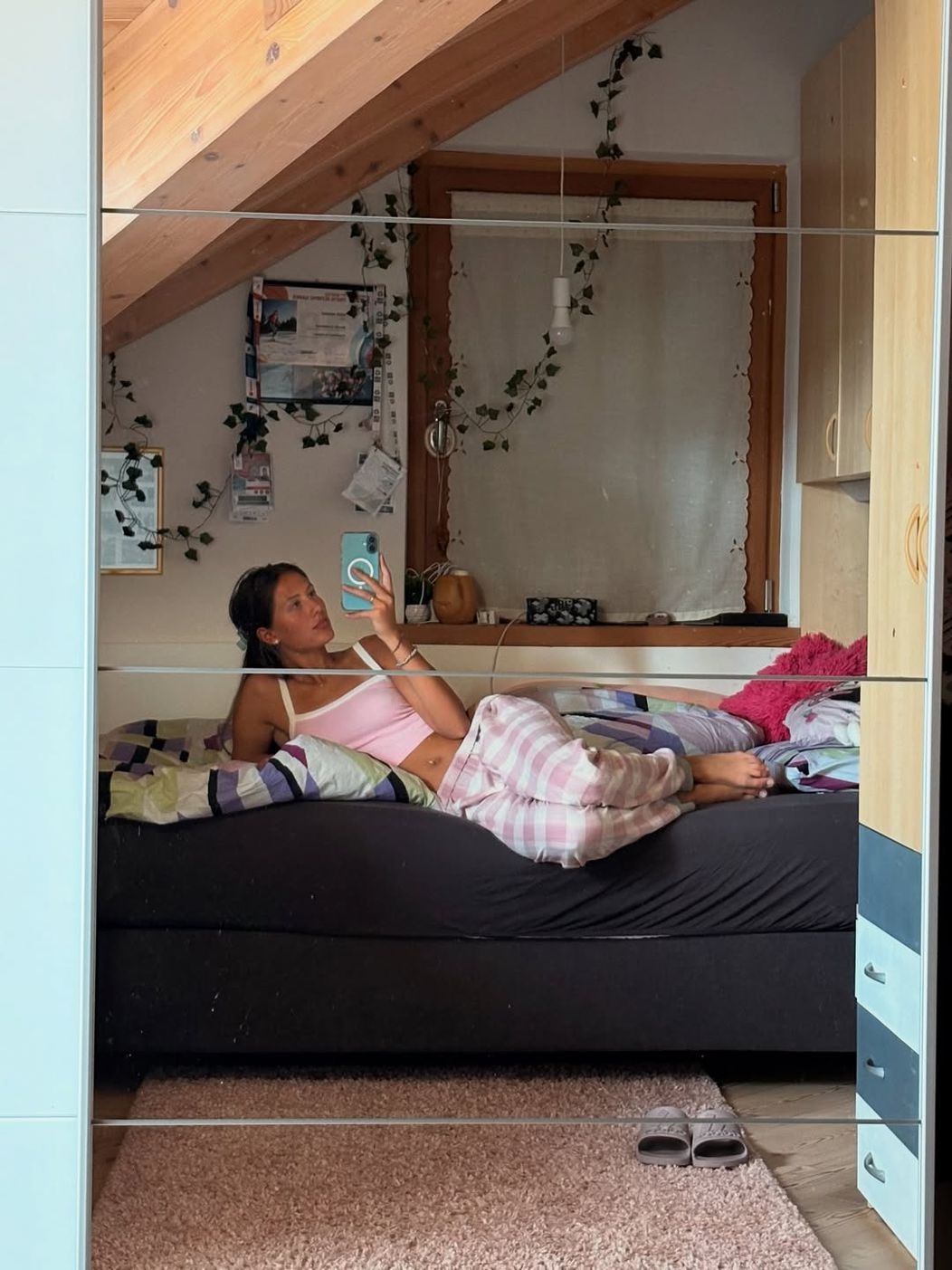 •life lately🧚🏻_♂️🦋🤩🫠🤧••How quickly things can change.. went from being very happy to jump  (1)