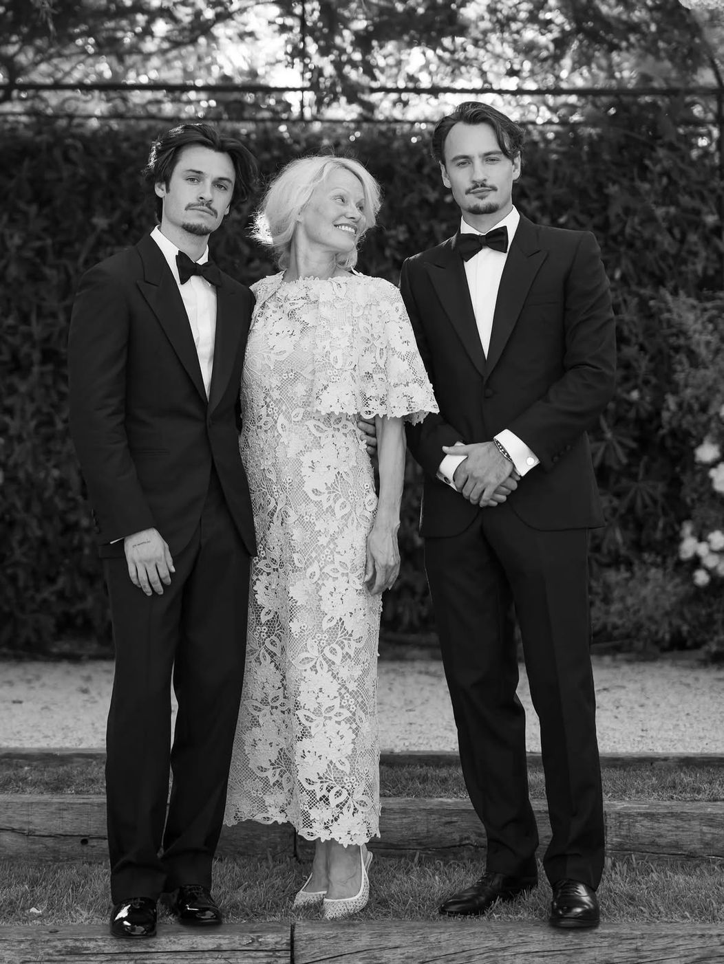 @DylanJaggerLee – son of #PamelaAnderson – and interior designer Paula Bruss (@BabyBruss) invite