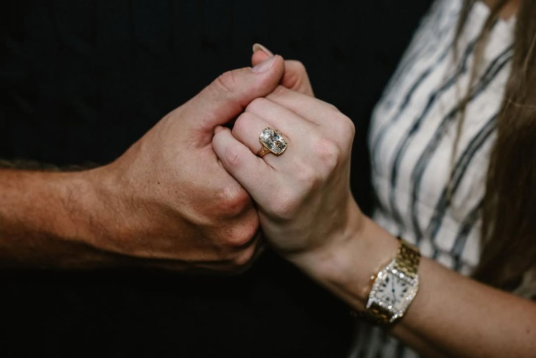 Your English teacher and your gym teacher are getting married 🧨 (2)