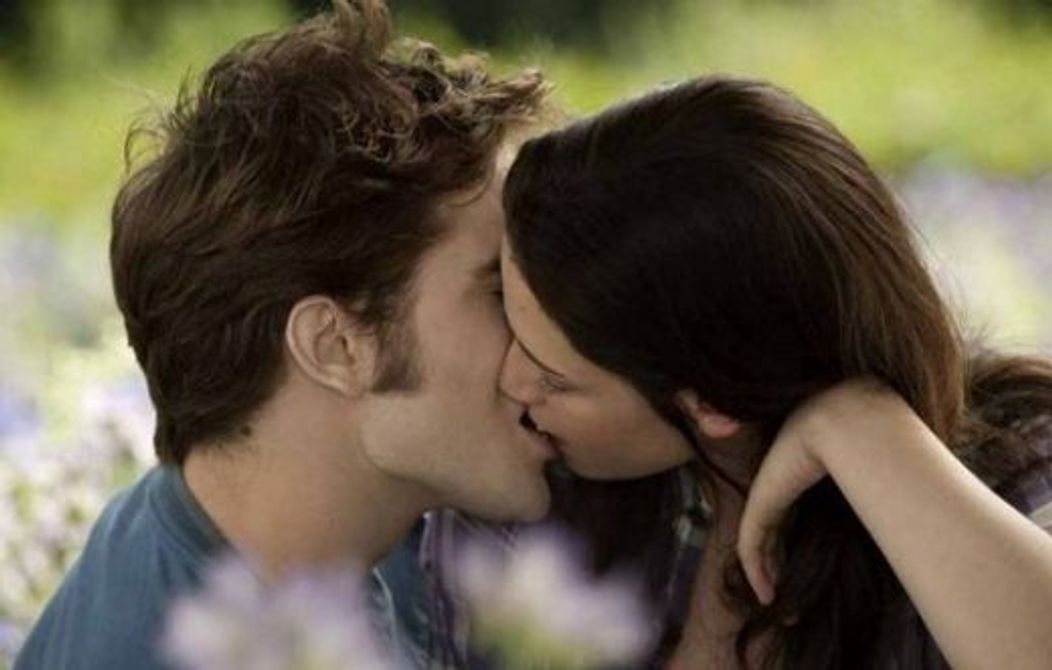 Kristen Stewart si Robert Pattinson