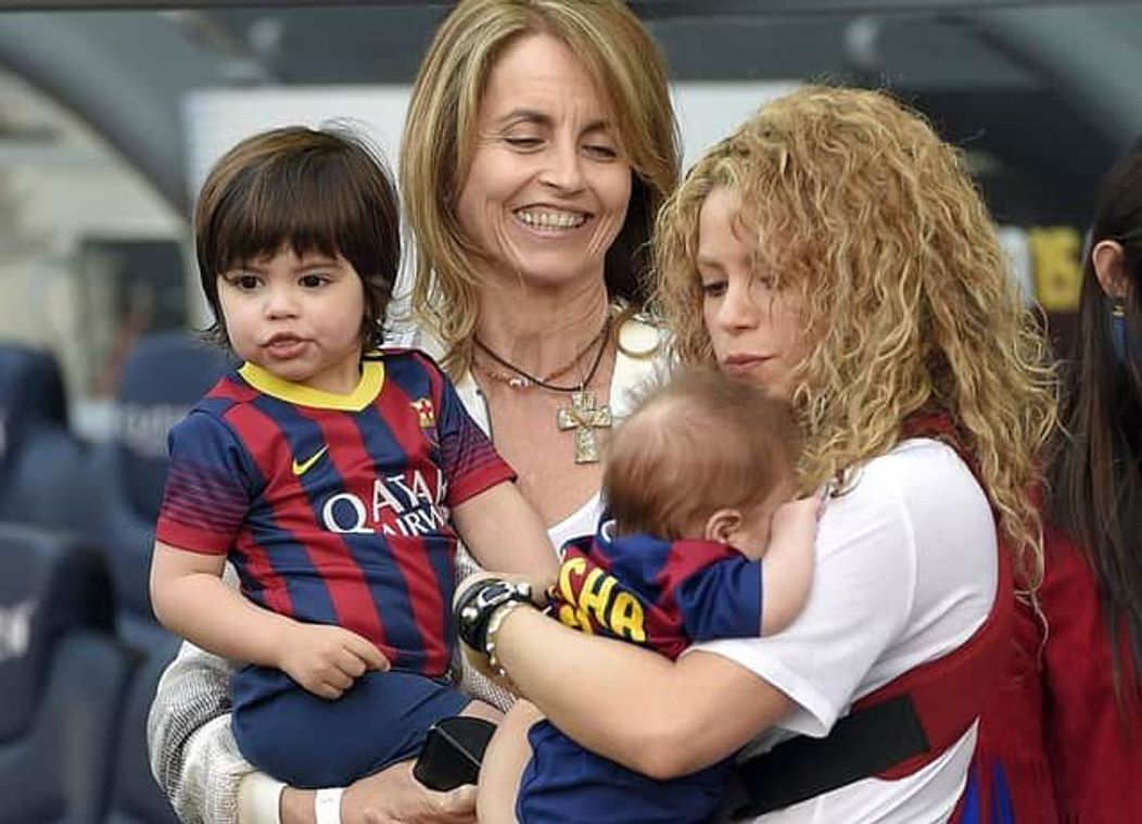 Shakira impreuna cu copiii ei si fosta soacra 