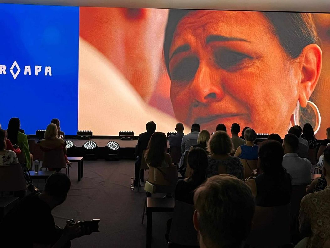 primele episoade din serialul Groapa 