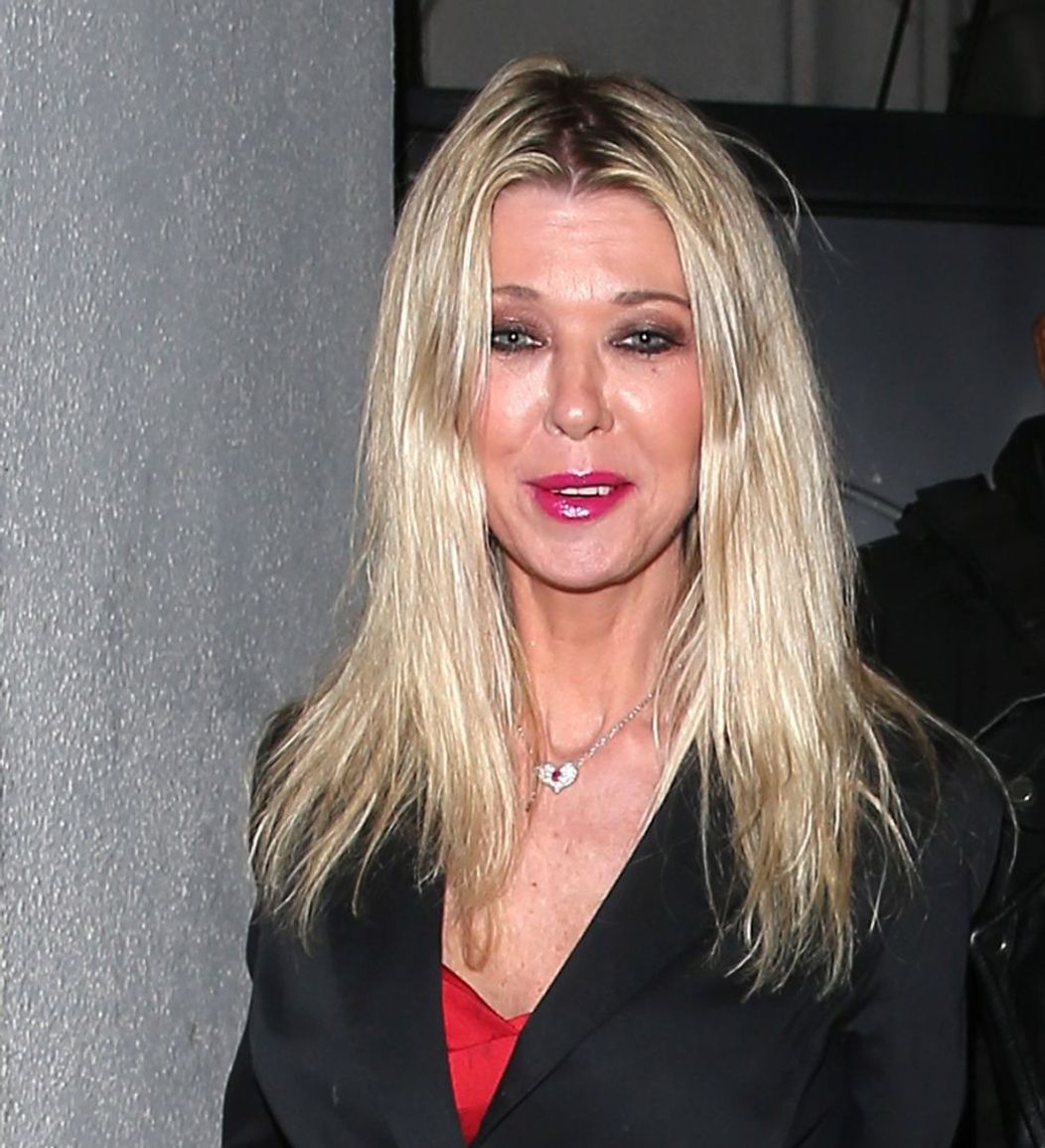 vedeta-cu-cel-mai-chinuit-corp-cum-a-fost-surprinsa-tara-reid-de-valentine-s-day_5