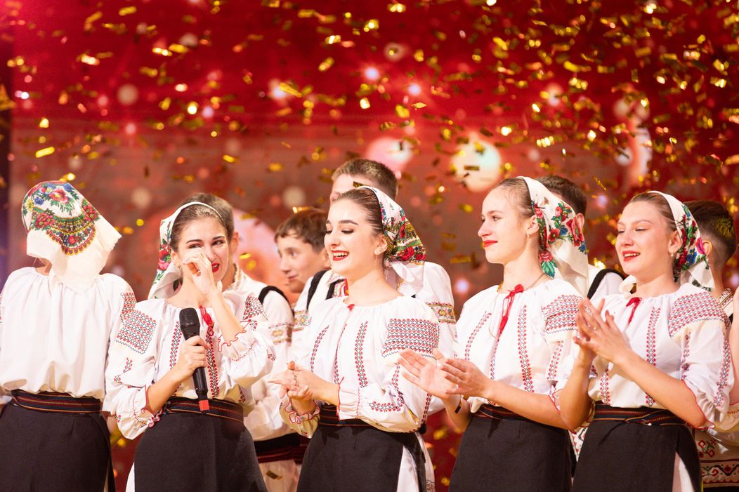 Asamblul Hecenii - golden buzz Andra (28)