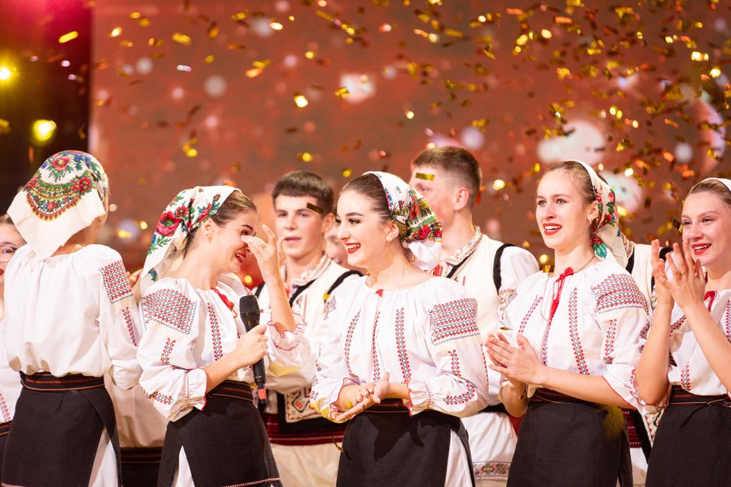 Asamblul Hecenii - golden buzz Andra (27)