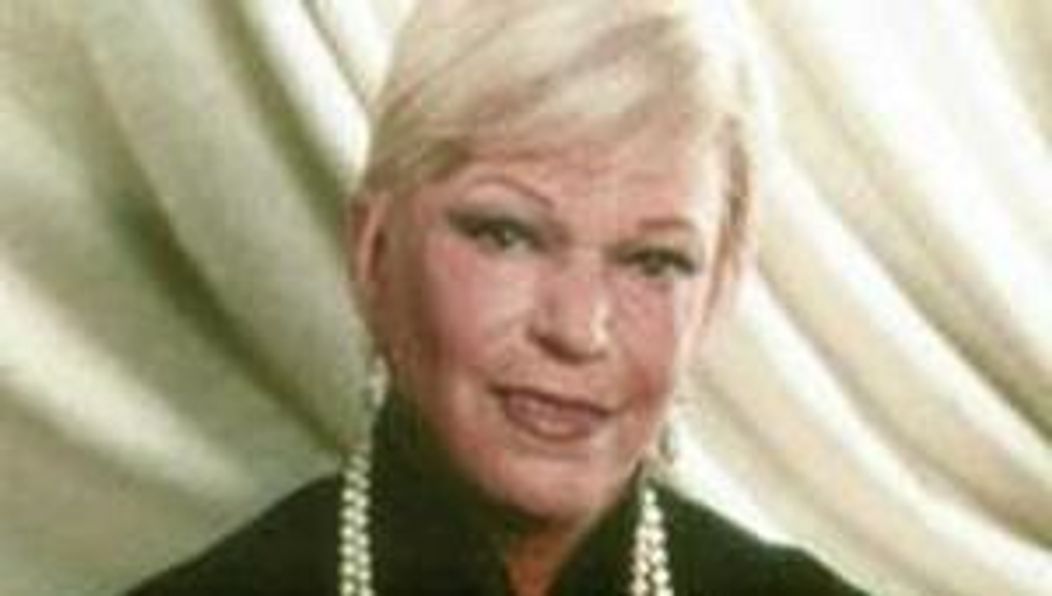  Christine Valmy