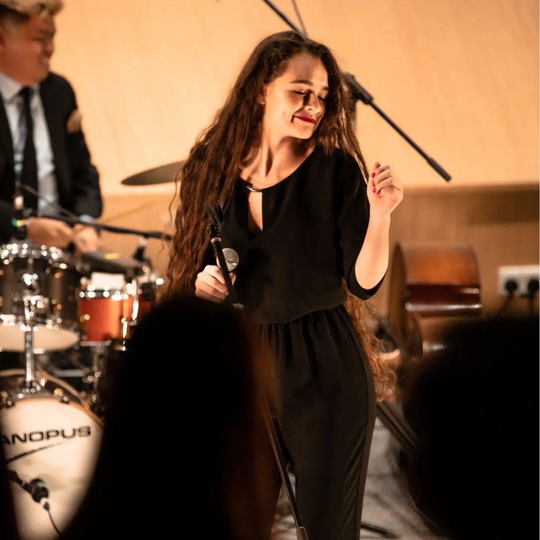 Rebeca Maria Neacșu de la Românii au talent 
