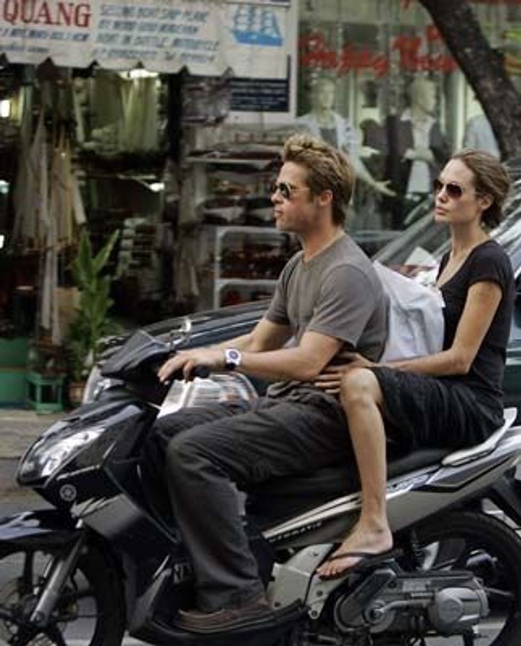 Brad Pitt si Angelina Jolie