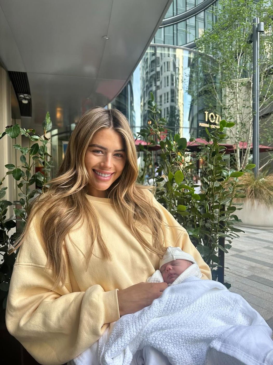 1 month of precious memories we will never forget and a lifetime to go ✨ Gigi Harper you have come into this world and given life a whole new meaning , I feel so lucky to be your mummy and guide you throu (1)