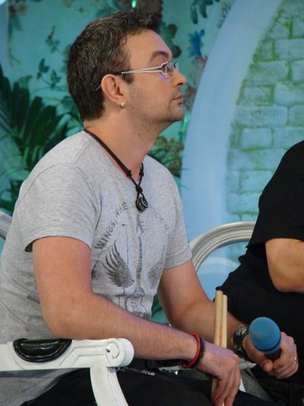 Voltaj