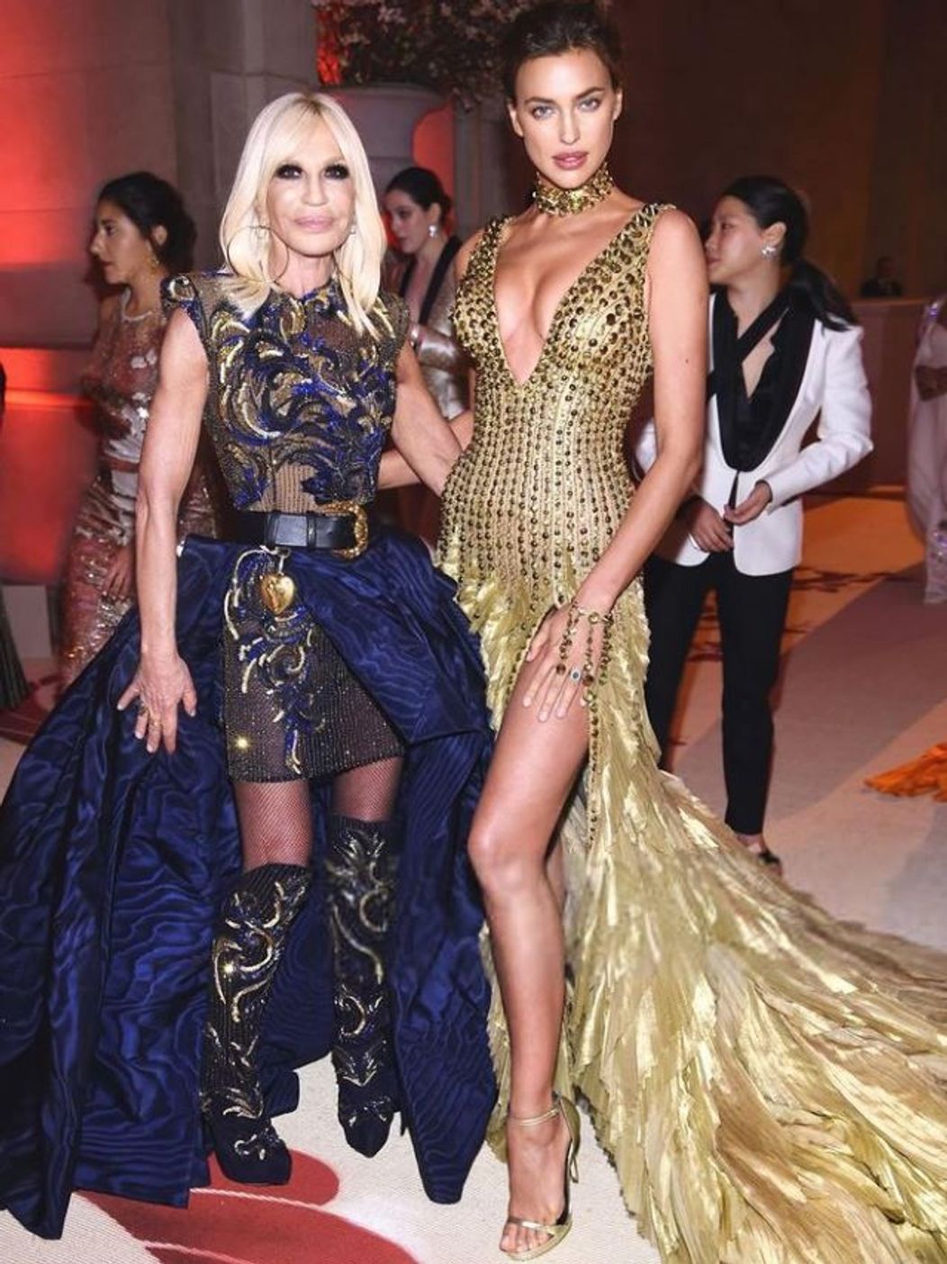 irina-shayk-la-35-ani-ani-drumul-spre-succes-al-unei-simple-fete-din-provincie-care-a-devenit-model-de_6