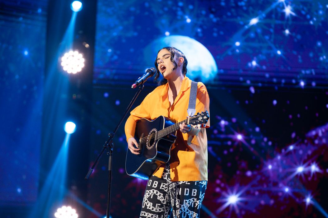 Iulia Vîlceanu - golden buzz Pavel și Smiley (9)