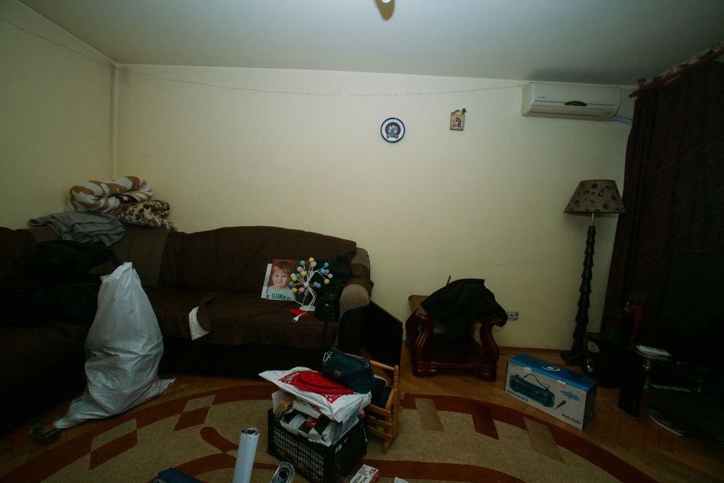 Visuri la Cheie, 15 aprilie 2026. Cum arată apartamentul în care locuiește Dani. Camera în care dormea tatăl lui îi stârnește multe amintiri dureroase și a fost transformată în depozit „E greu să intre acol (16)
