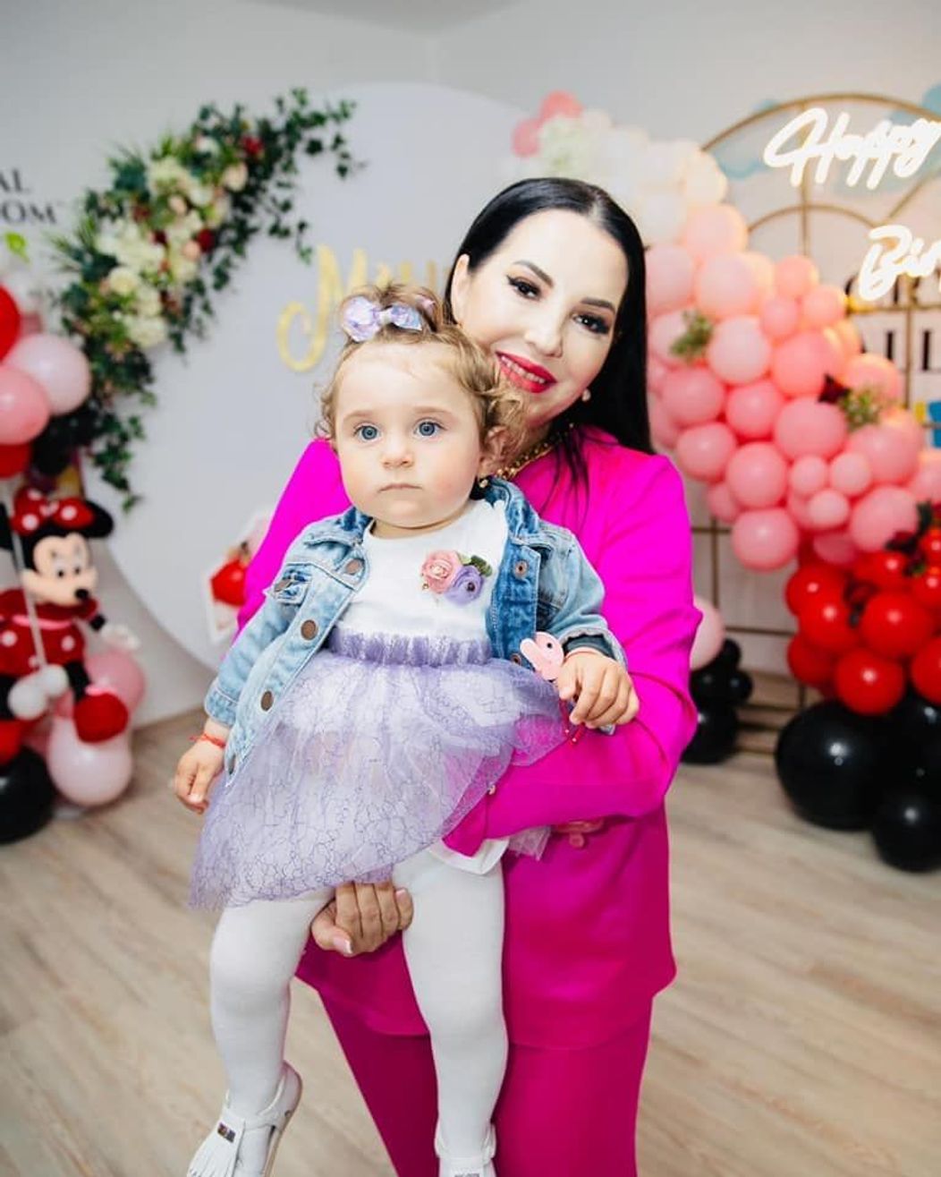 Angela Rusu si fiica ei cea mica 