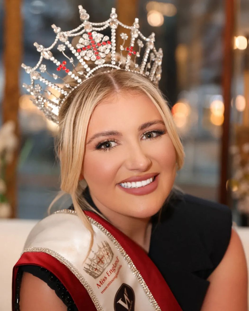Miss England @milla.magee__  @mydasma_shopworld @my_dasma#missworld #missengland #mydasmashopworld #mydasma #kosova #prizren #miss #fypジ #tiktok #world #makeupartist #rinabaliqimua #dresses #photo #beautiful