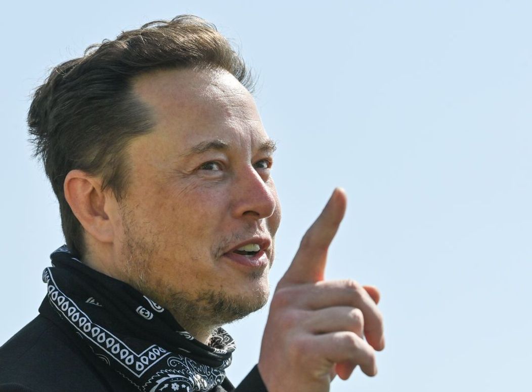 Elon Musk avertisment