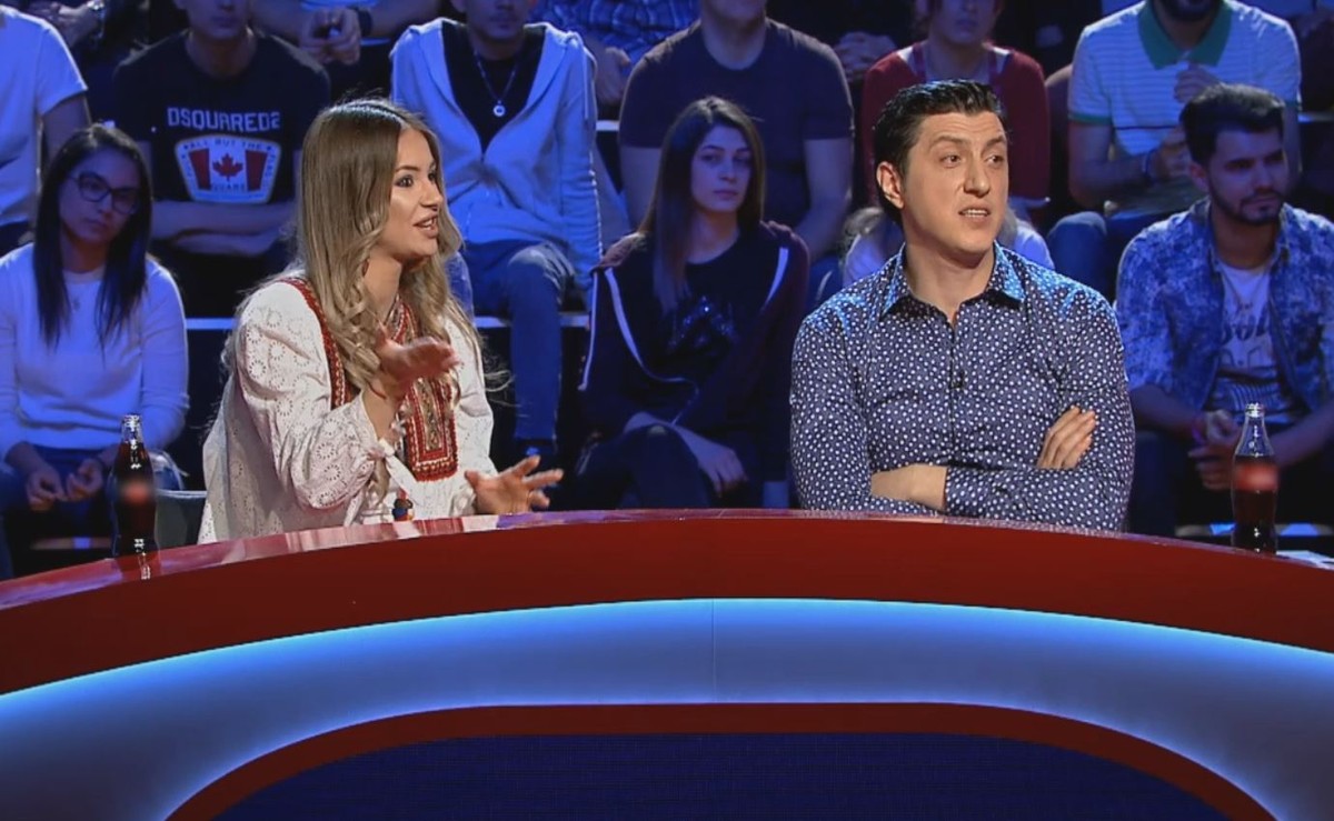 Gratiela si Andrei Duban se iau la tranta cu intrebarile traznite, la Pe Bune?! Daca le vor dovedi aflam miercuri, de la 22:30 la PRO TV