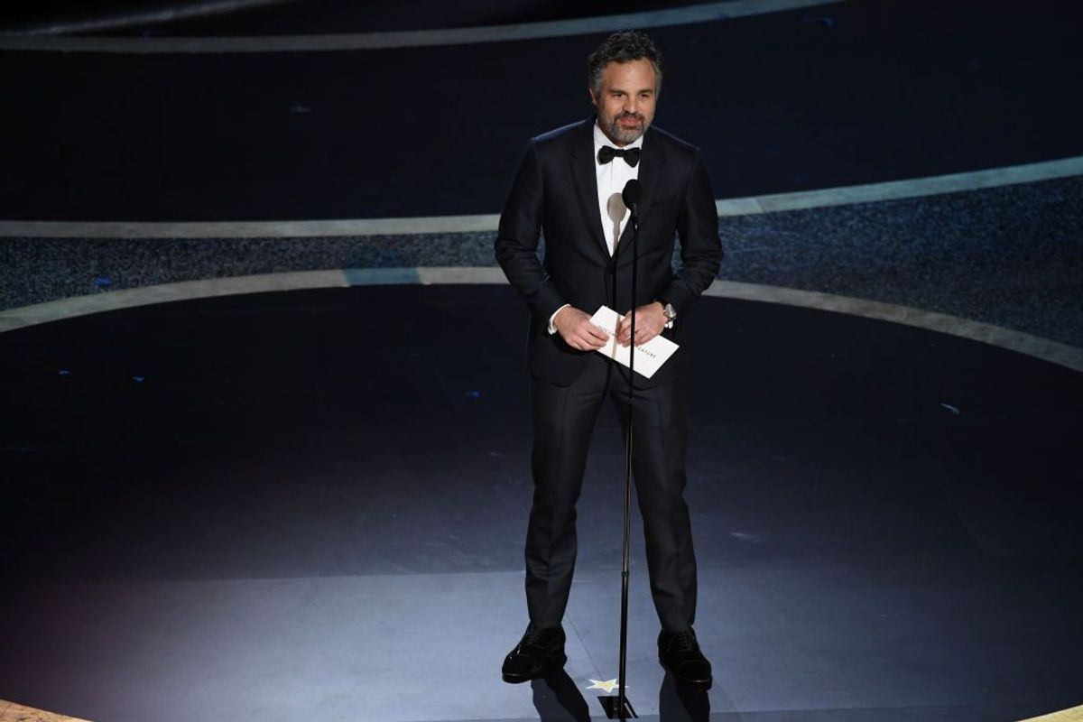5 motive pentru care Mark Ruffalo e remarcabil în serialul HBO “I know ...