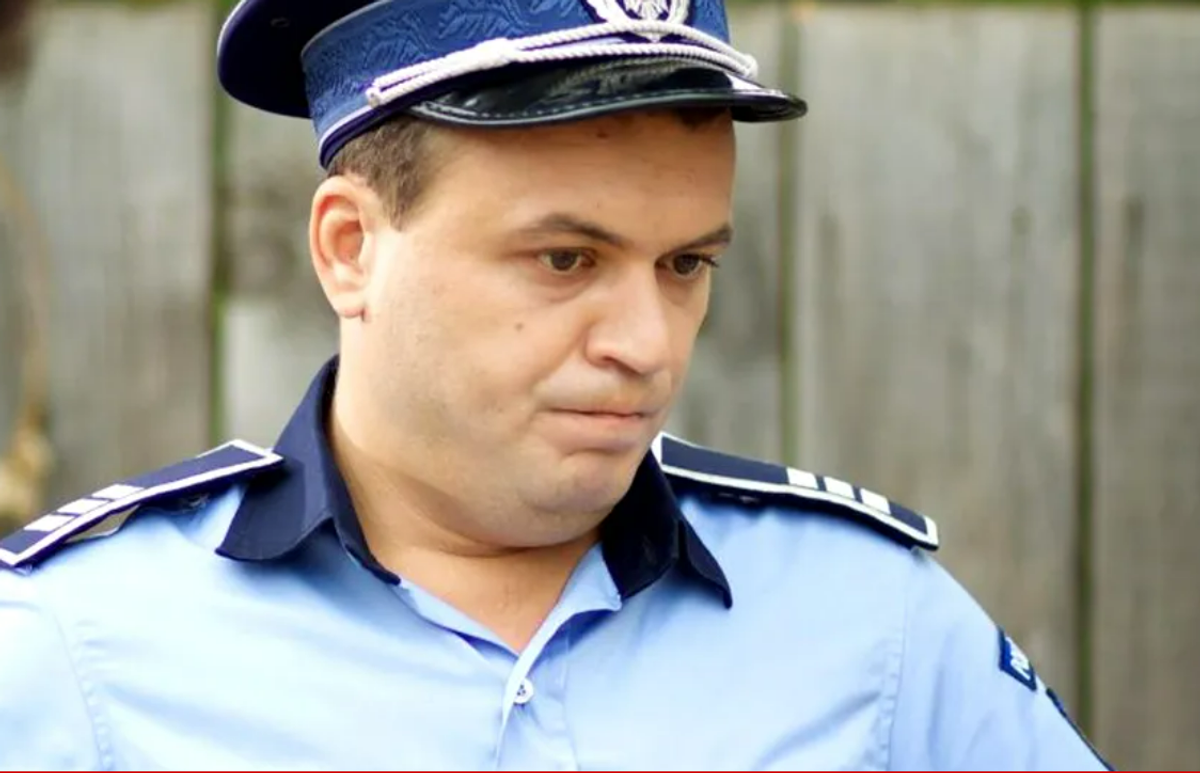 Robi vrea să îl ajute pe Ardiles după ce află că acesta din urmă...e ...