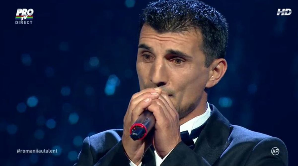 Romanii Au Talent 2015 Semifinala 5 Bogdan Dumitrascu Interpreteaza Piesa You Raise Me Up 