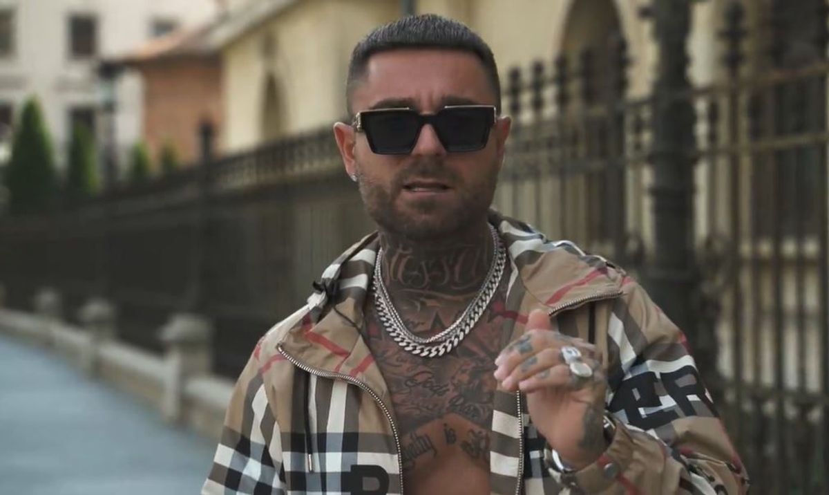 Cum a răspuns TJ Miles la critica unui internaut, care i-a scris: „Ai ...