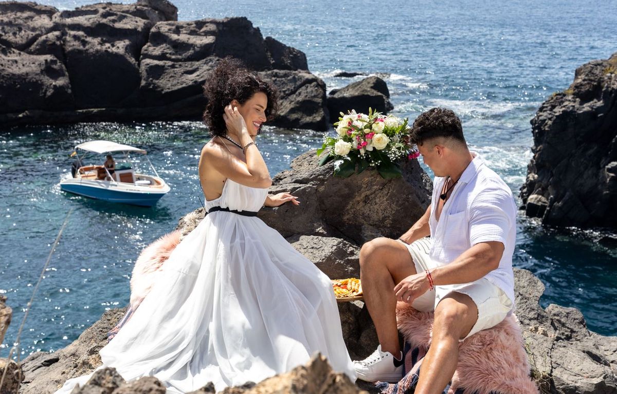 Rămasă fără partener la Love Island, Ada are parte de o întâlnire