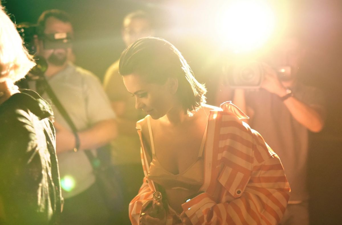 INNA a lansat oficial albumul ”YO”, primul album compus integral de ...