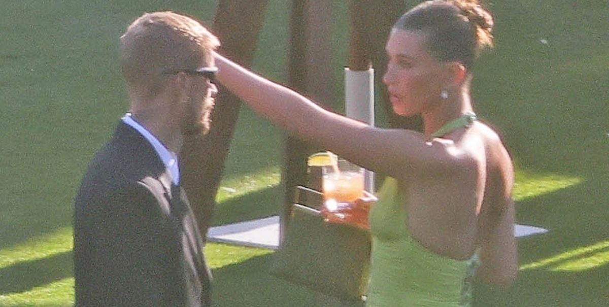 Justin Bieber și Hailey, surprinși de paparazzii în ipostaze tensionate. S-au certat de față cu toată lumea, la o nuntă FOTO