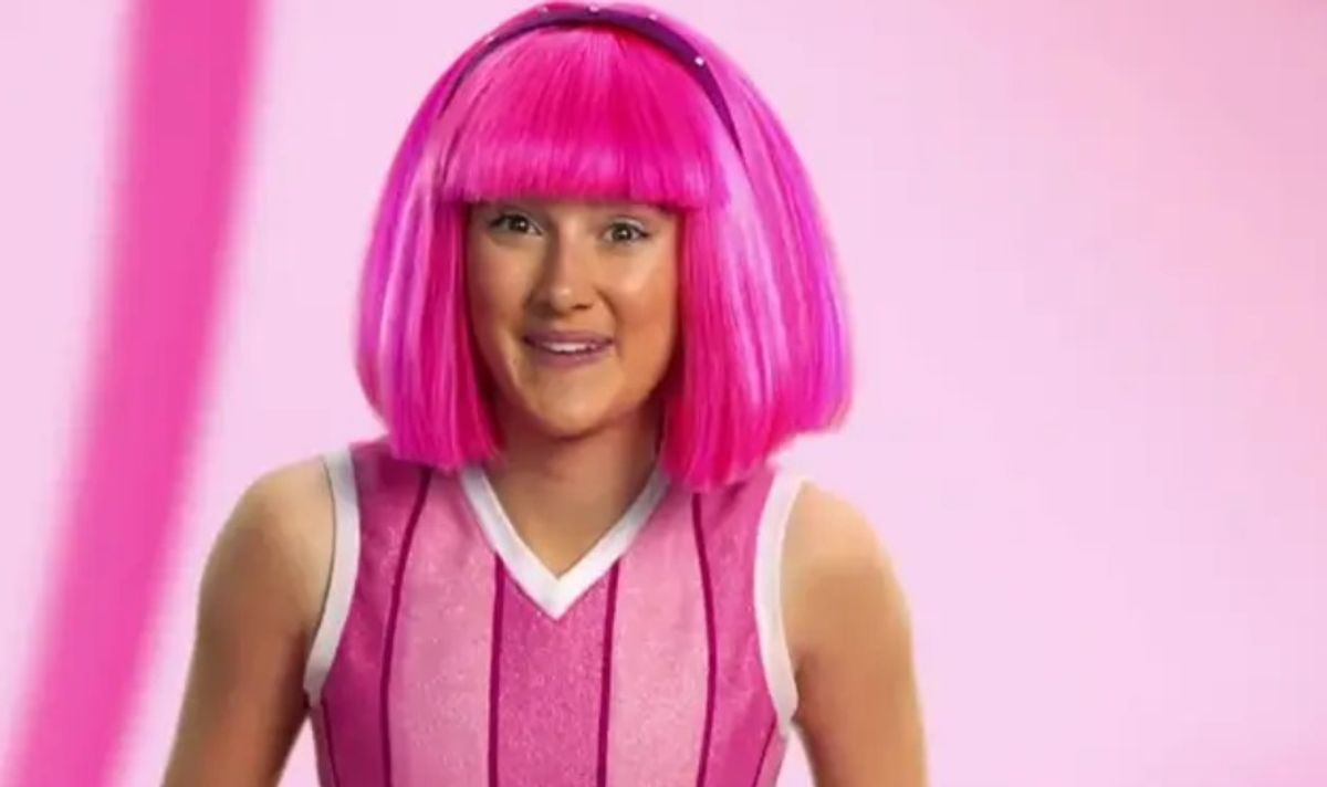 Îți mai aduci aminte de Stephanie din „Lazy Town”? Cum arată și ce face ...