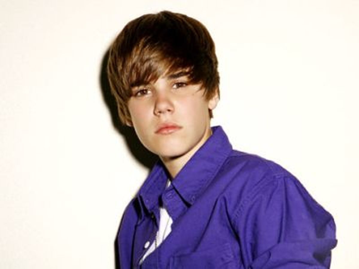 Justin Bieber si Boys II Men se apuca de o piesa pentru Craciun! | PRO TV