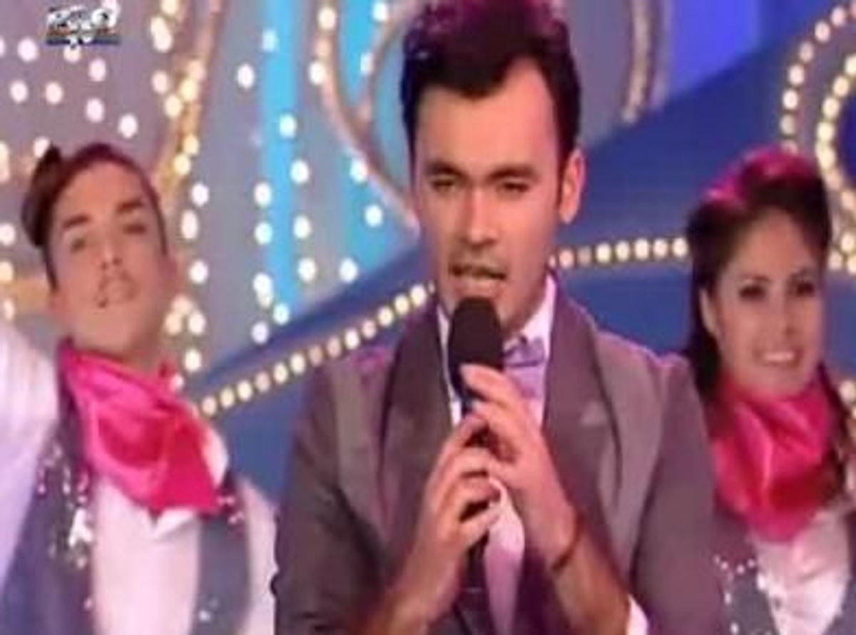 O Sa Dansezi Cu Scaun Cu Tot Asculta Aici Un Super Duet Marcel Lovin Si Anthony Icuagu Pro Tv 