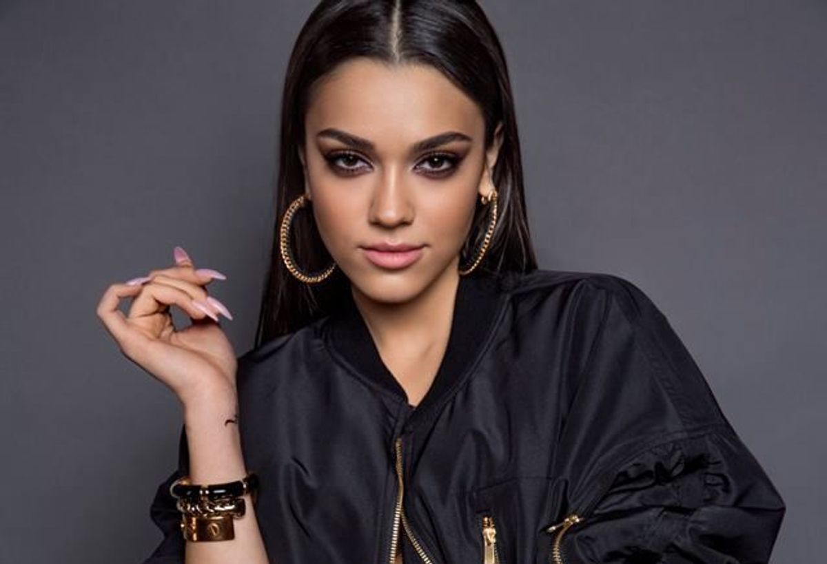 Karmen lanseaza single-ul “Shake It” cu videoclip oficial PRO TV