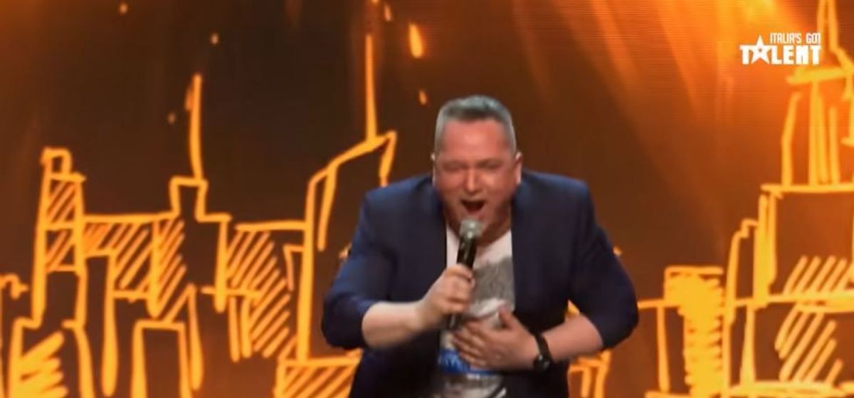 Chi è Tiberiu Cosmin, il rumeno che ha ricevuto il Ronzio d’Oro a “Italia’s Got Talent”