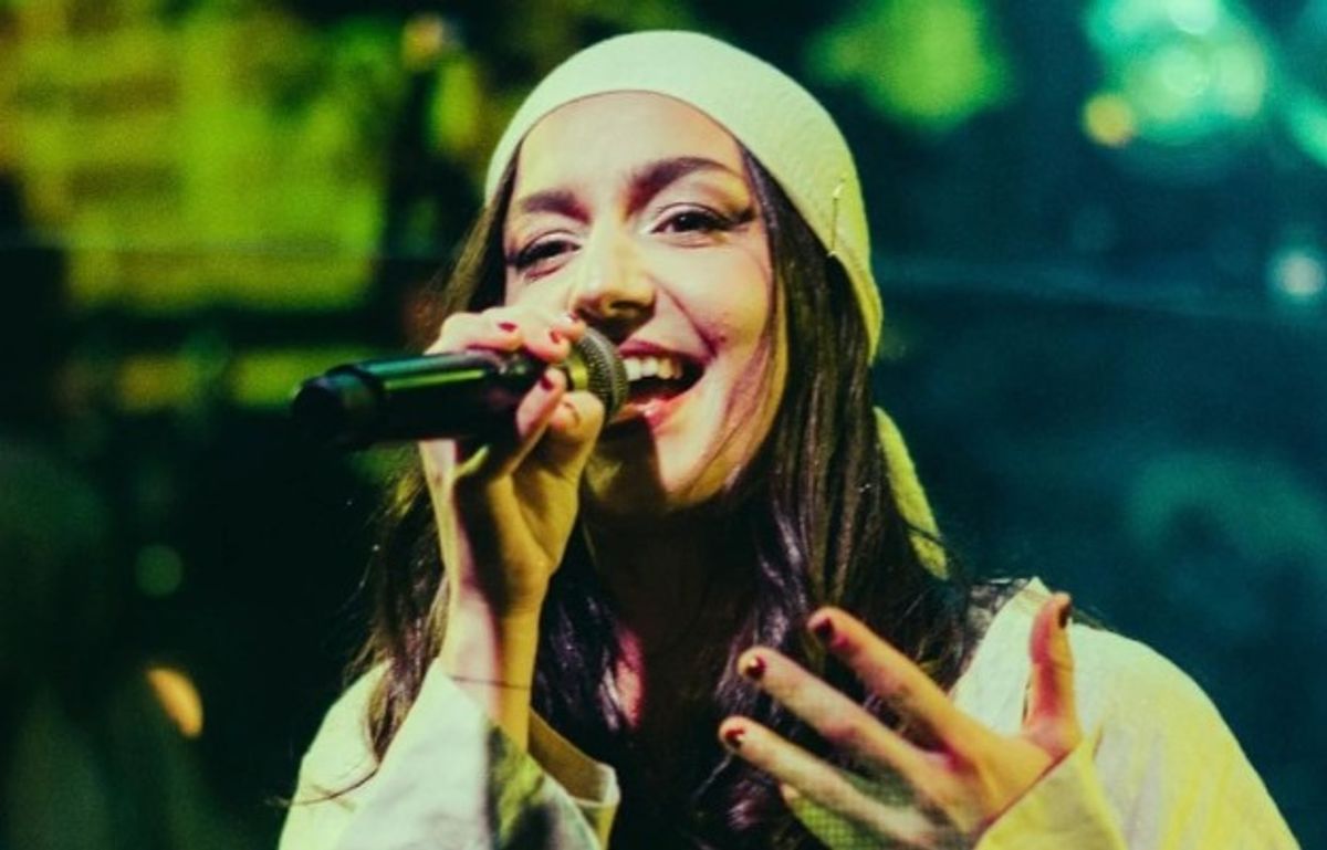 Artista Emaa este însărcinată pentru prima dată! | PRO TV